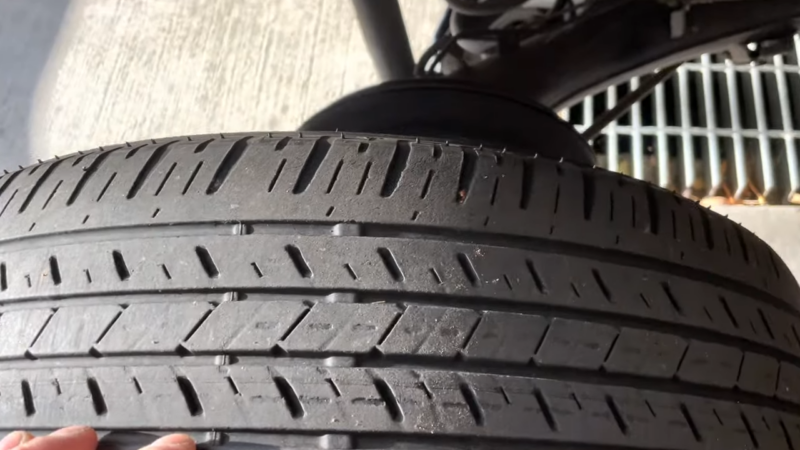 Tire wear indicators